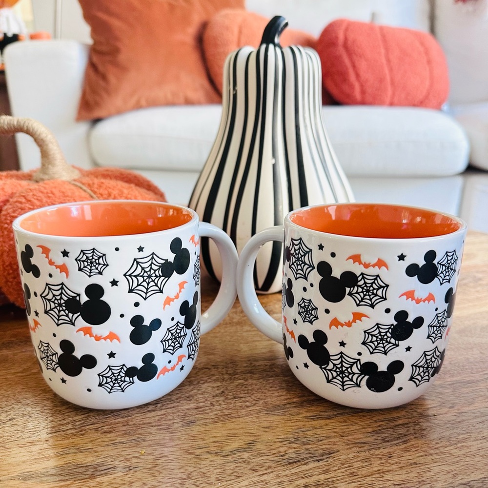 Set of 2 Disney Halloween Mugs